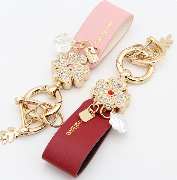 Luxury girlish women lady gift item zinc alloy leather four-leaf clover key chain