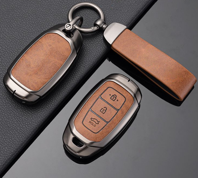 Stylish and durable zinc alloy leather metal for hyundai ix 25 santa fee 2023 car key cover shell pr