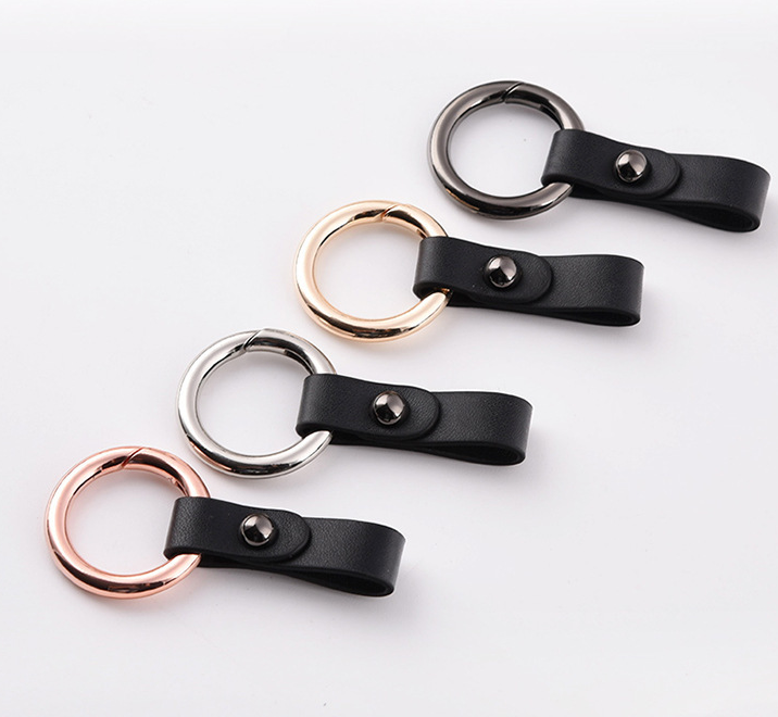 Simple designer brass bronzed gold silver small mini zinc alloy leather car key chain rings for men